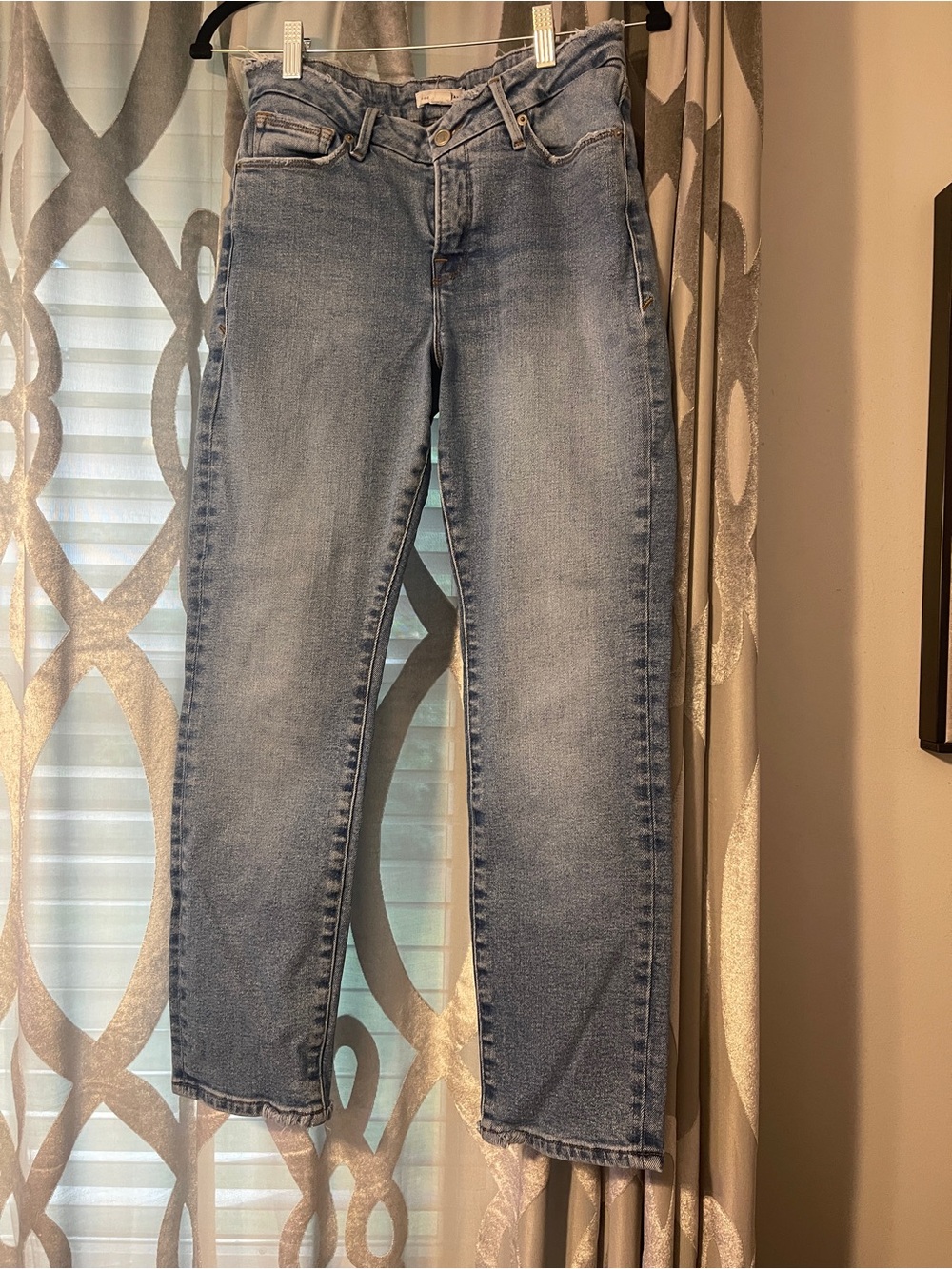 Good American Light Wash Straight Leg Jeans